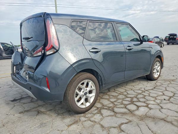 2025 KIA SOUL LX, S
