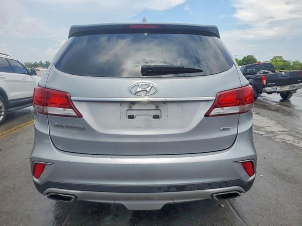 2018 HYUNDAI SANTA FE SE Base