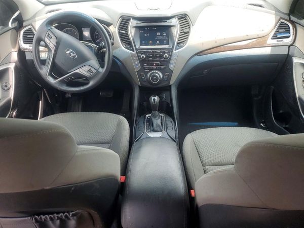 2018 HYUNDAI SANTA FE SE Base