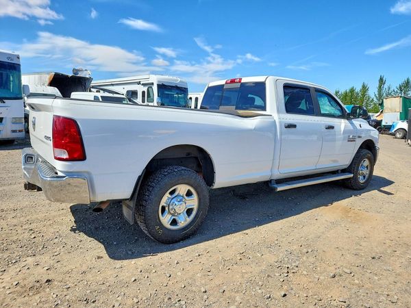 2014 RAM 3500 SLT CREW CAB 4X4