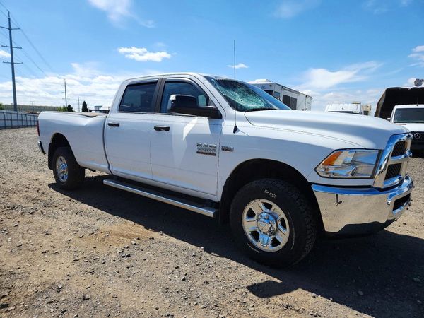2014 RAM 3500 SLT CREW CAB 4X4