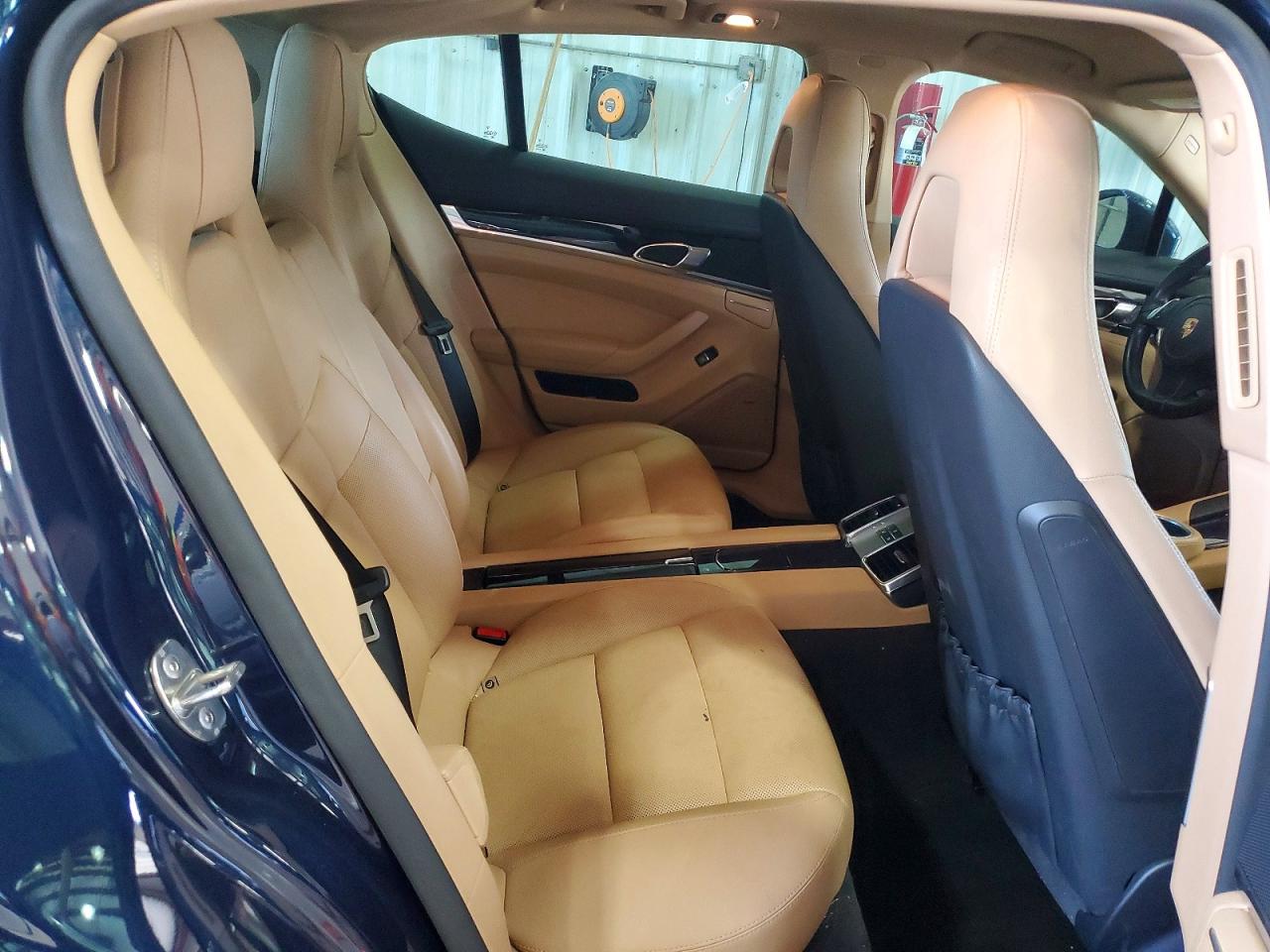 2015 PORSCHE PANAMERA Base (2WD), 4 (4WD)
