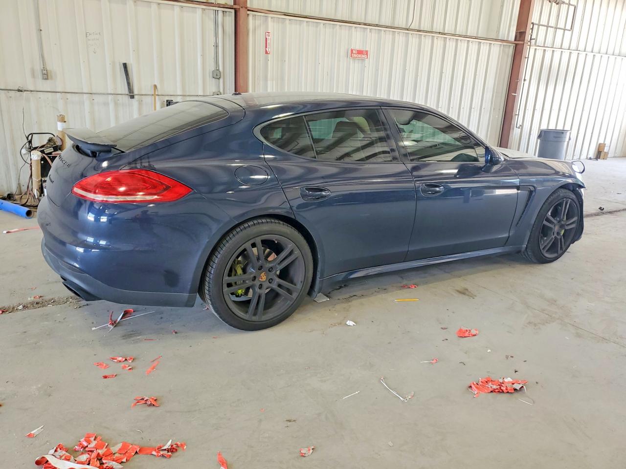 2015 PORSCHE PANAMERA Base (2WD), 4 (4WD)