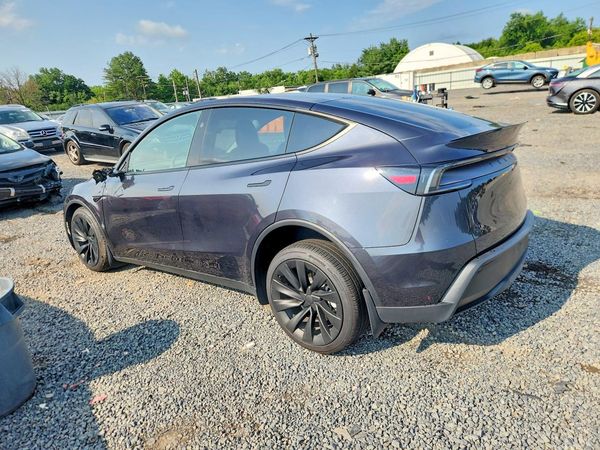 2026 TESLA MODEL Y