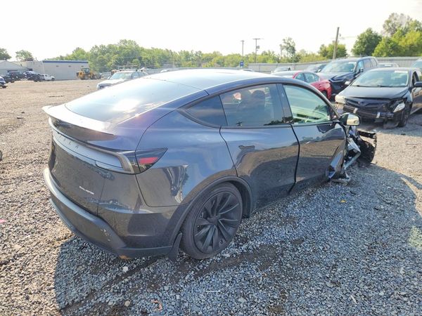 2026 TESLA MODEL Y