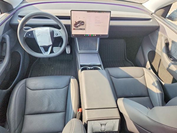 2026 TESLA MODEL Y