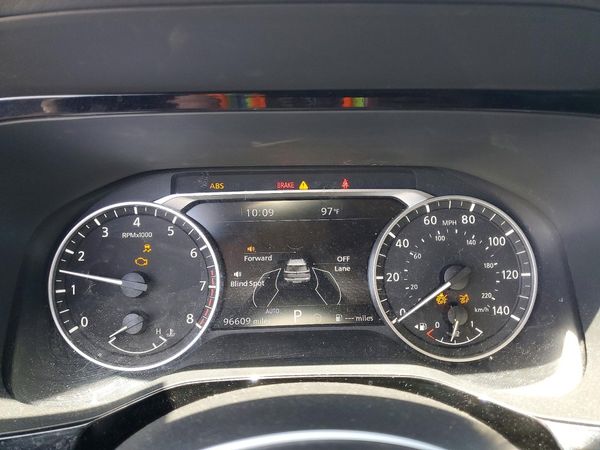 2024 NISSAN PATHFINDER SL