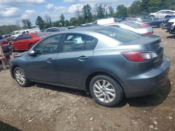 2013 MAZDA 3