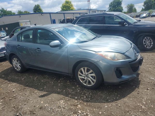 2013 MAZDA 3