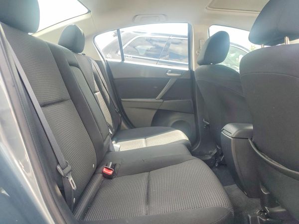2013 MAZDA 3