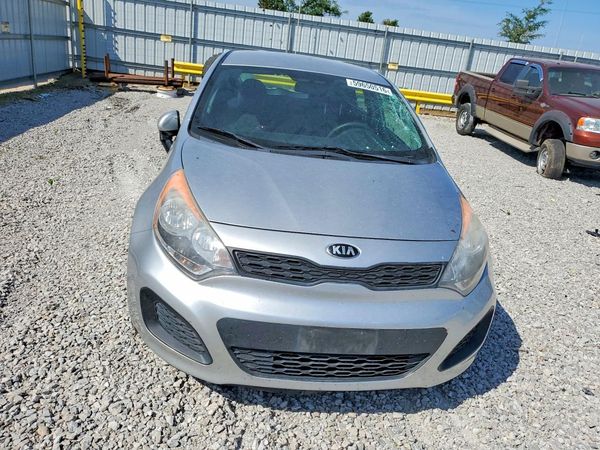 2015 KIA RIO GL - Middle-low