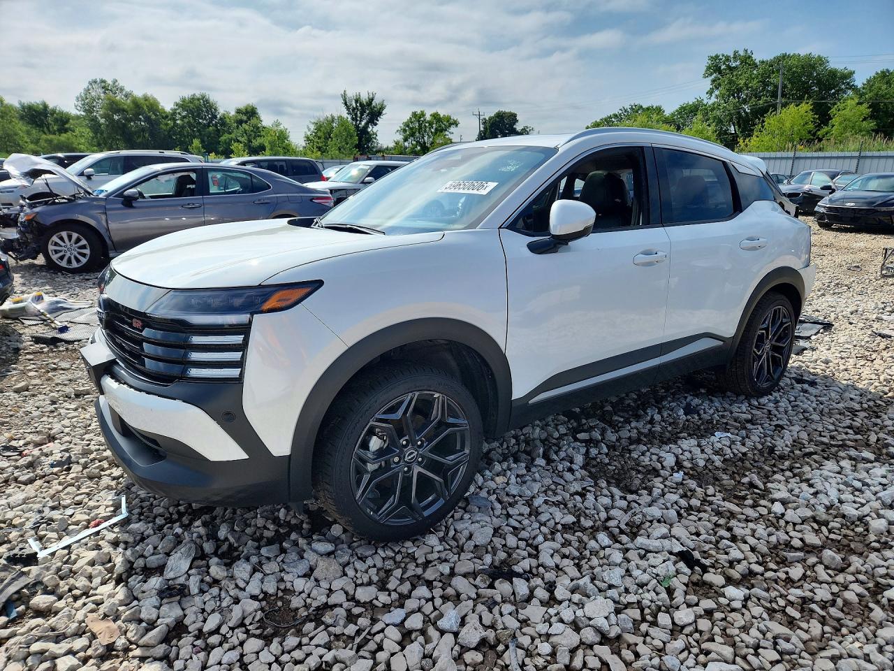 2025 NISSAN KICKS SR