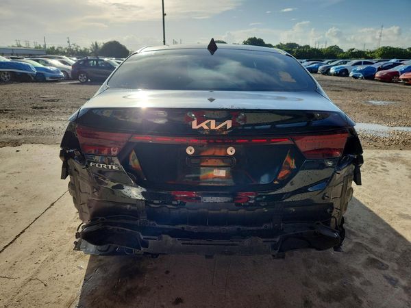 2024 KIA FORTE