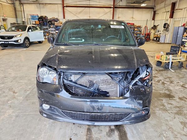 2019 DODGE GRAND CARAVAN SE