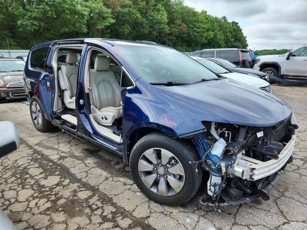 2018 CHRYSLER PACIFICA Limited