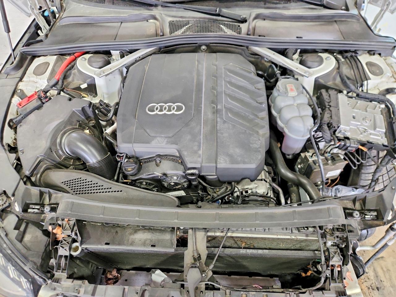 2021 AUDI A4 quattro Premium Plus