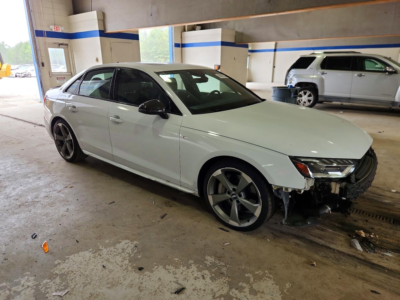 2021 AUDI A4 quattro Premium Plus