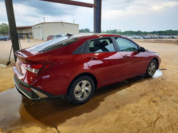 2024 HYUNDAI ELANTRA