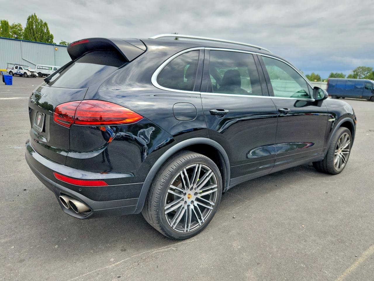 2016 PORSCHE CAYENNE E-Hybrid