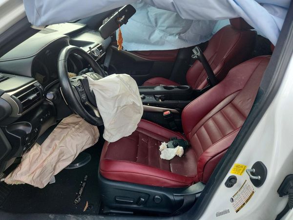 2019 LEXUS IS