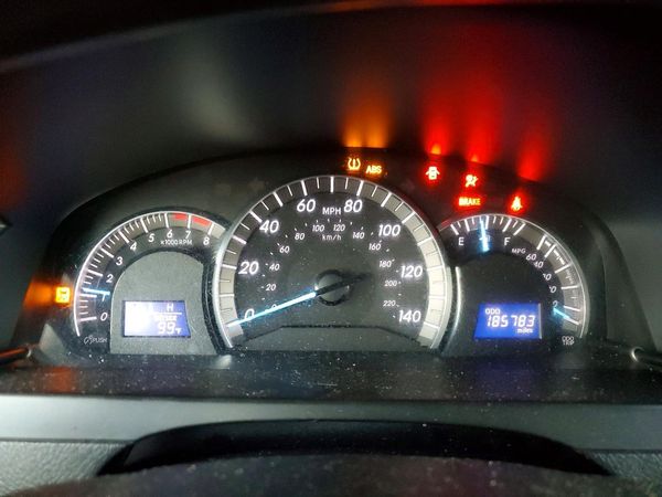 2012 TOYOTA CAMRY