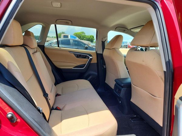 2022 TOYOTA RAV4 LE