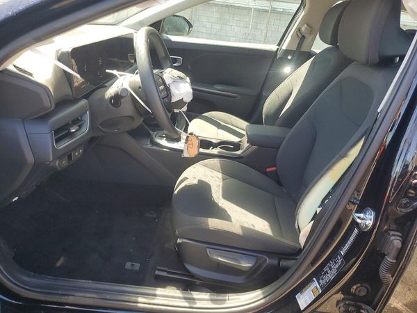 2026 KIA K4 LX, LXS