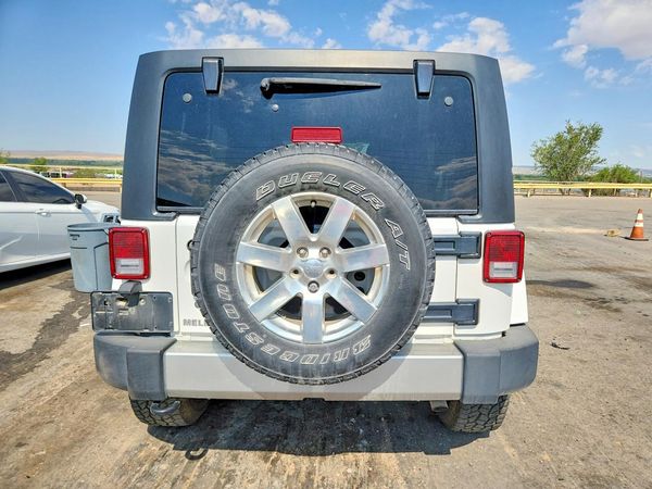 2017 JEEP WRANGLER UNLIMITED SAHARA 4X4