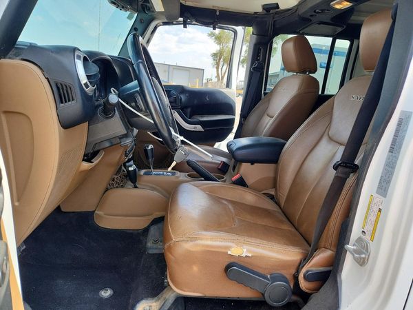 2017 JEEP WRANGLER UNLIMITED SAHARA 4X4