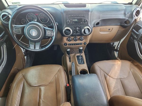 2017 JEEP WRANGLER UNLIMITED SAHARA 4X4