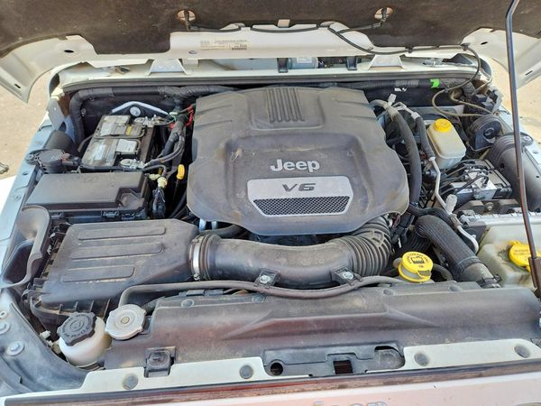 2017 JEEP WRANGLER UNLIMITED SAHARA 4X4