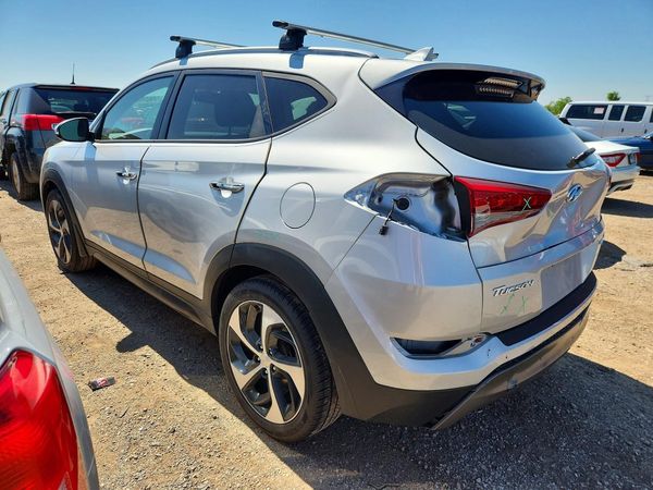 2016 HYUNDAI TUCSON