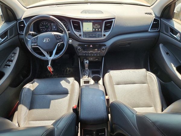 2016 HYUNDAI TUCSON