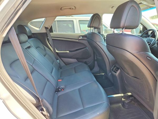 2016 HYUNDAI TUCSON