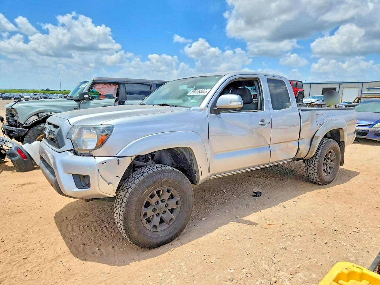 2015 TOYOTA TACOMA