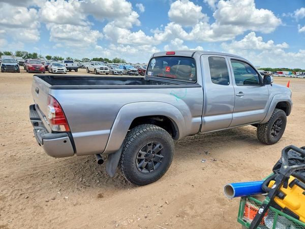 2015 TOYOTA TACOMA