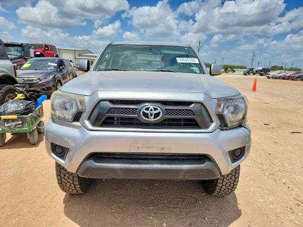 2015 TOYOTA TACOMA