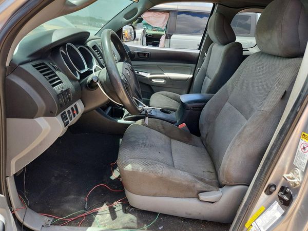2015 TOYOTA TACOMA