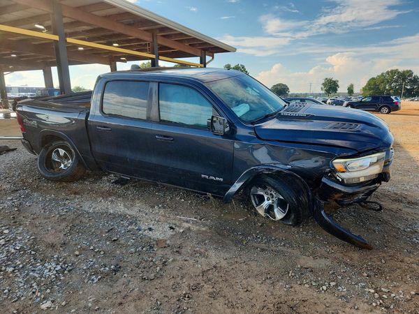 2019 RAM 1500 LARAMIE CREW CAB 4X4