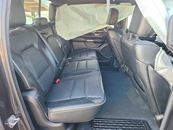 2019 RAM 1500 LARAMIE CREW CAB 4X4