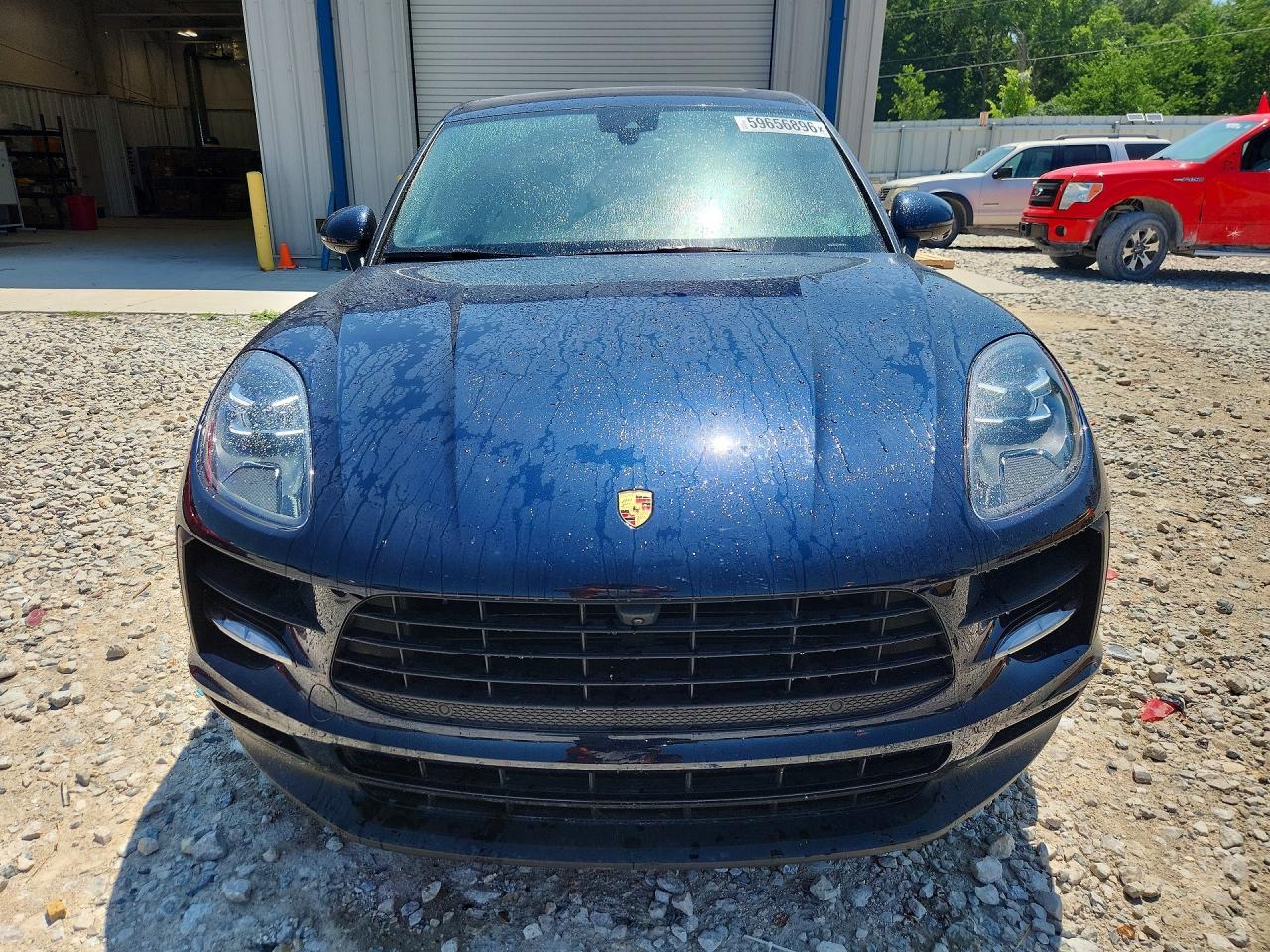 2020 PORSCHE MACAN