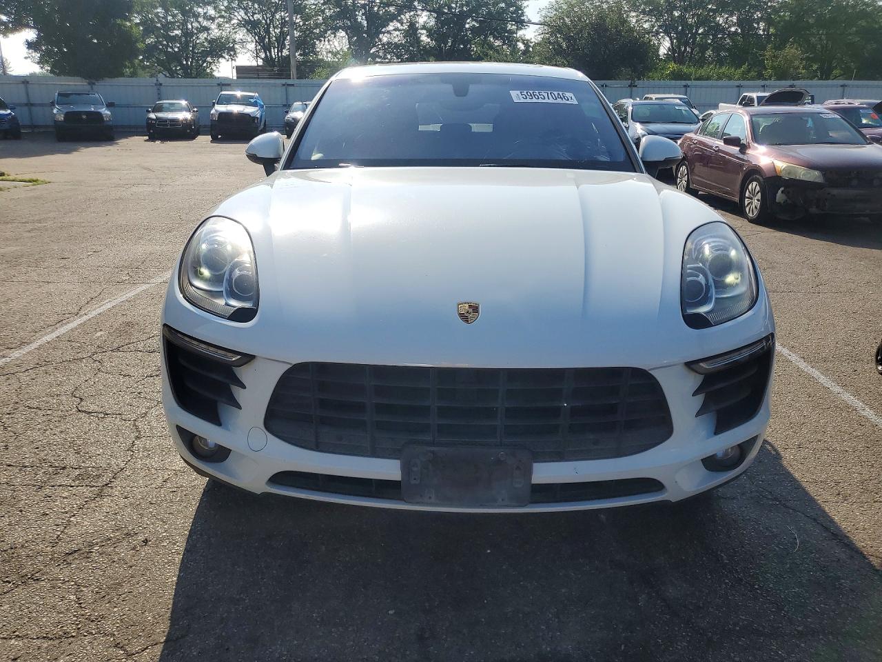 2016 PORSCHE MACAN