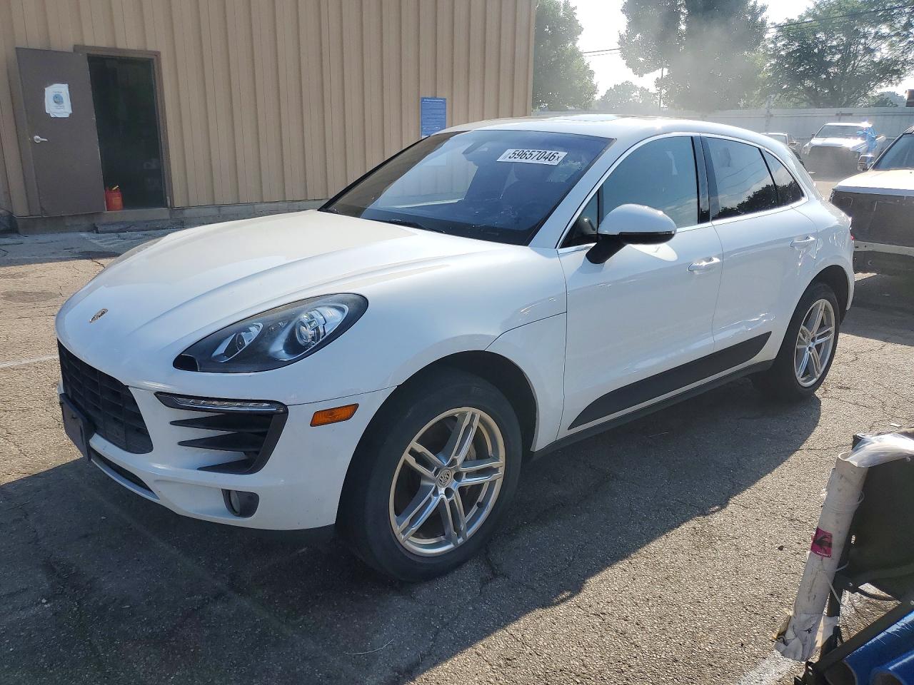 2016 PORSCHE MACAN