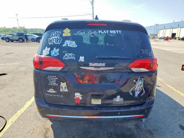 2017 CHRYSLER PACIFICA
