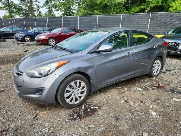2013 HYUNDAI ELANTRA