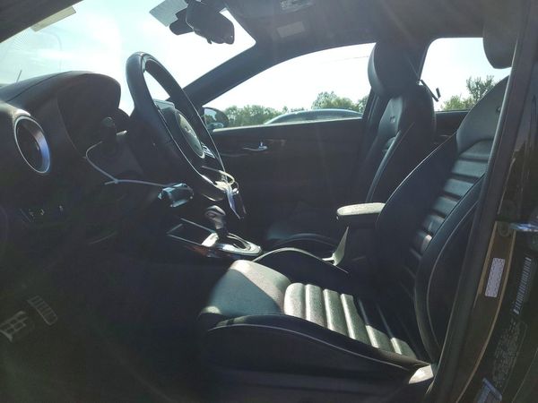 2023 KIA FORTE GT Line