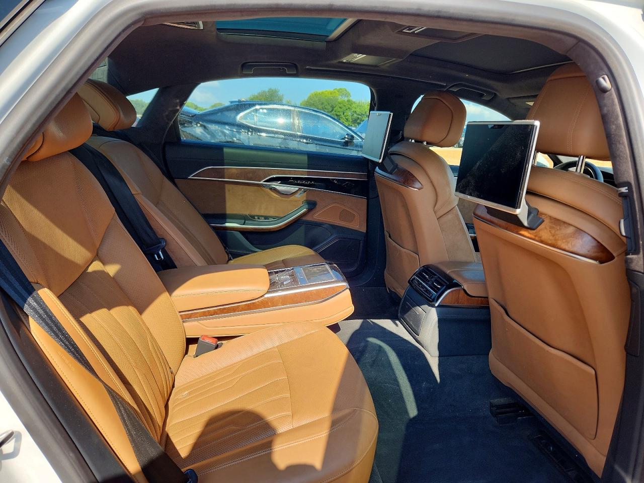 2019 AUDI A8 quattro L