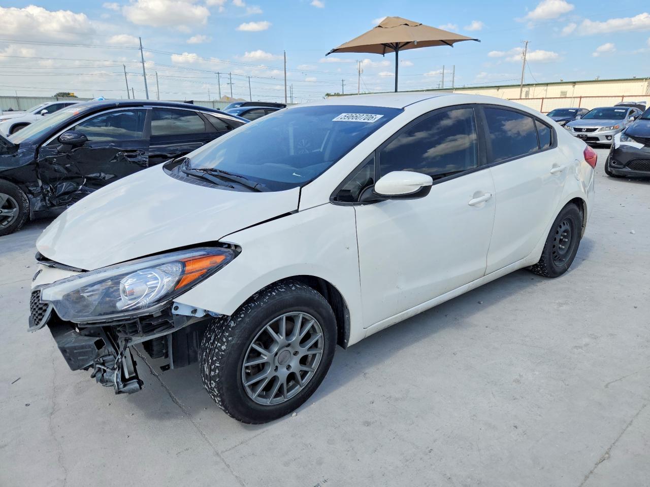 2016 KIA FORTE GL (Middle-Low Grade)