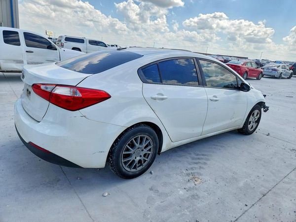 2016 KIA FORTE GL (Middle-Low Grade)