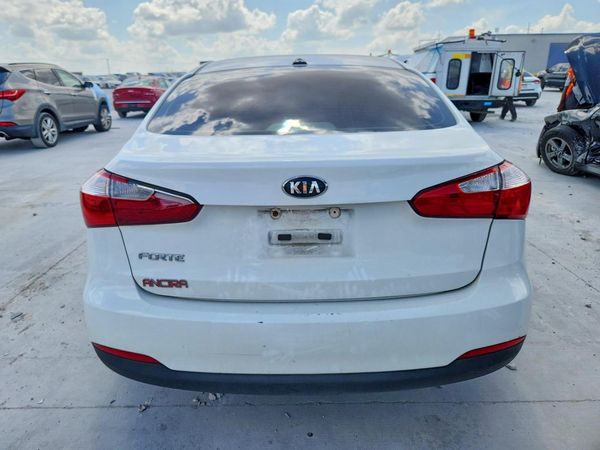 2016 KIA FORTE GL (Middle-Low Grade)